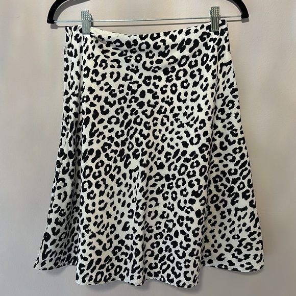 NEW Express Leopard Print Skirt Black and White size 4 - Picture 3 of 7